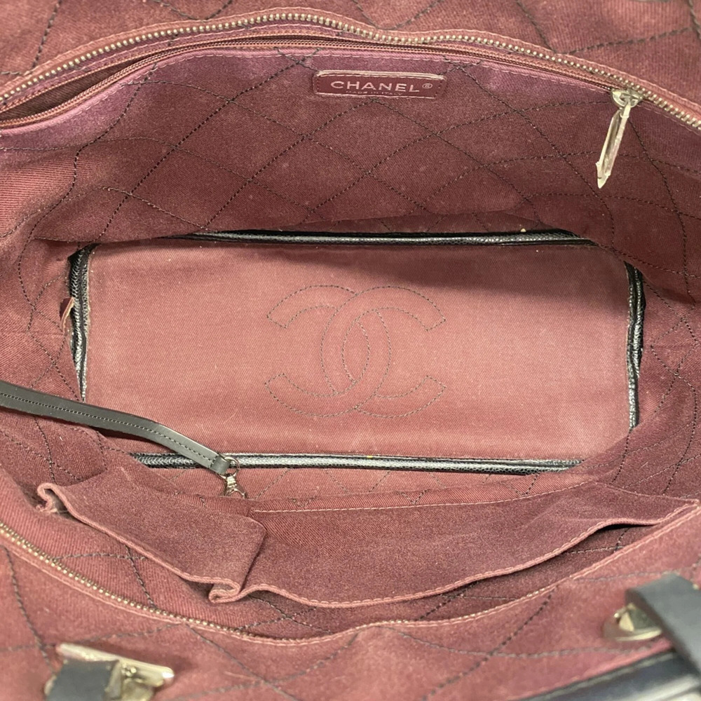 CHANEL Black Caviar Leather Tote Bag - Picture 4 of 10
